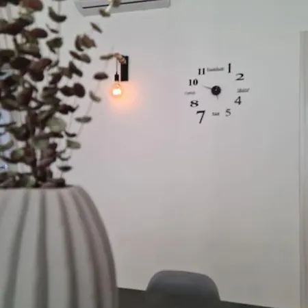 La Casa Di Fronte * Veglie