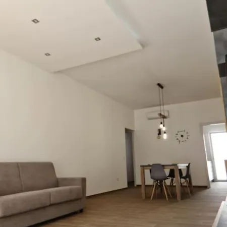 La Casa Di Fronte Apartament
